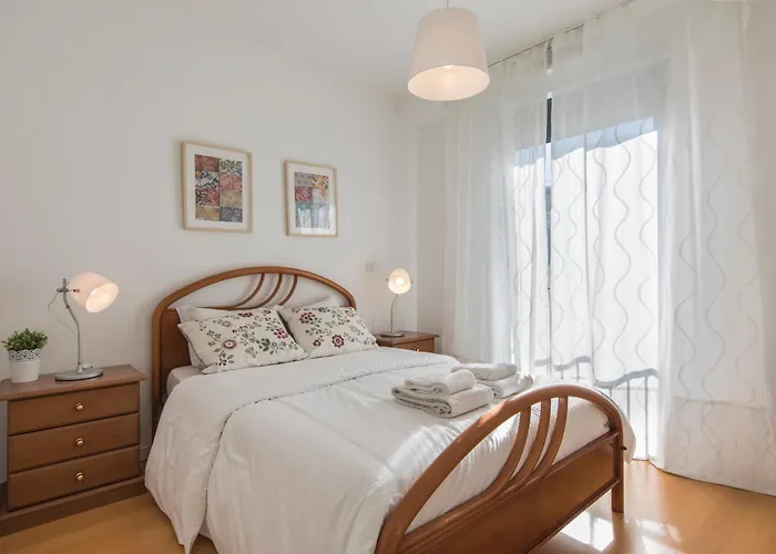 014 A - Charming Apartment In Lisbon Center With Garage